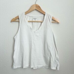 Old Navy White V-Neck Cotton Tank Top - XS